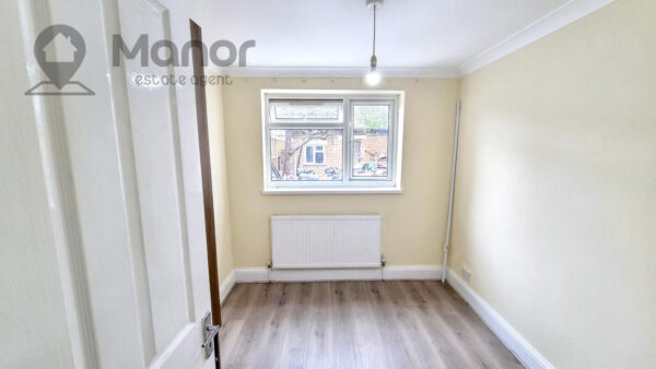 Mortlake Road, Ilford, IG1 2TE