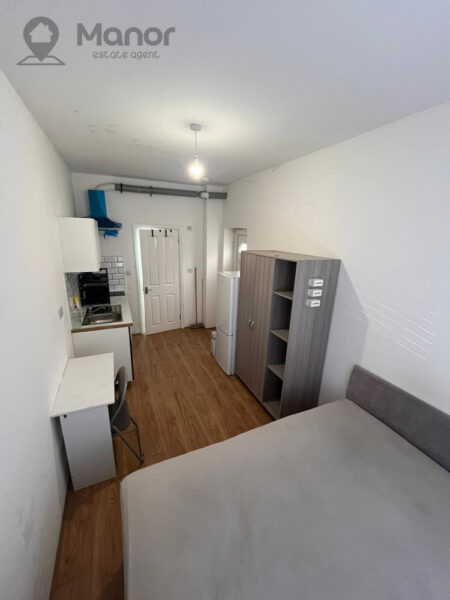 Highcliffe Gardens, Ilford, IG4 5HP