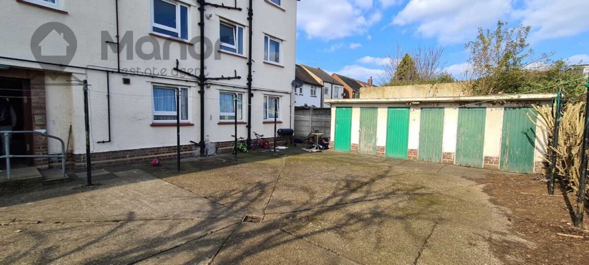 Park Avenue, East Ham, E6 2PY