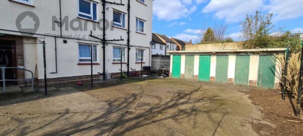 Park Avenue, East Ham, E6 2PY
