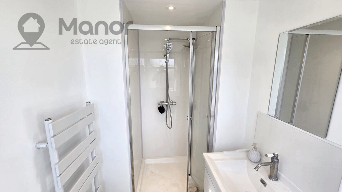 Coleridge Avenue, Manor Park, E12 6RQ