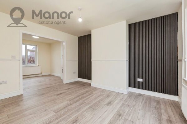 Albion Gardens, Burnopfield, Newcastle upon Tyne, NE16 6JT