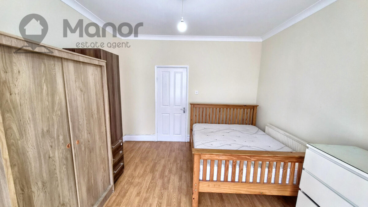 Mortlake Road, Ilford, IG1 2TE