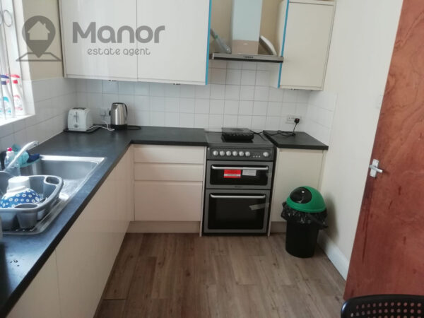 6-8 High Street North, East Ham, E6 2HJ