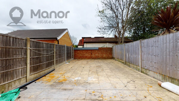 Cobham Road, Seven Kings, IG3 9JL