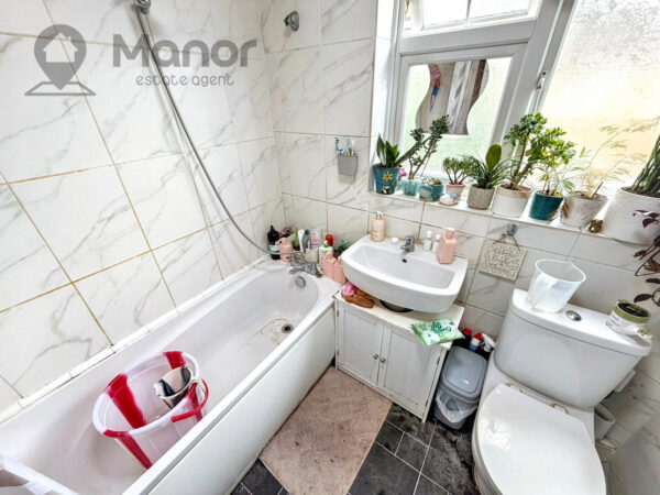 Walton Road, Manor Park, E12 5RL