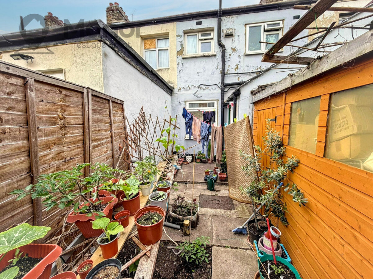 Walton Road, Manor Park, E12 5RL