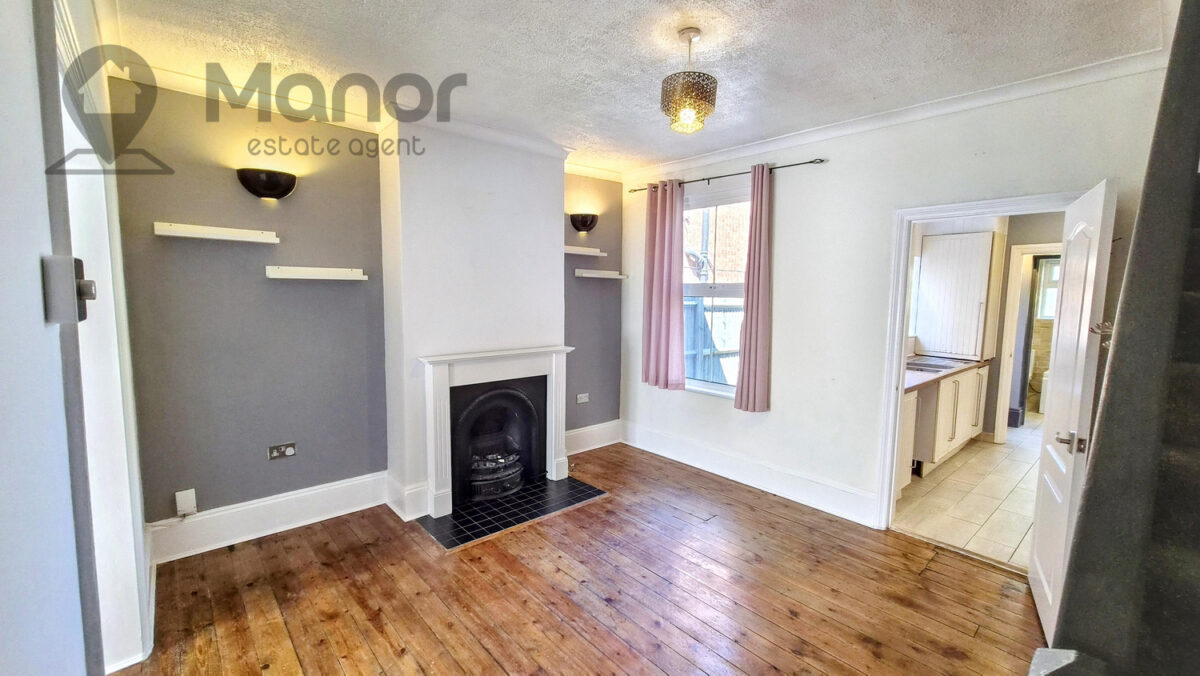 Elmhurst Road, Enfield, EN3 5TB