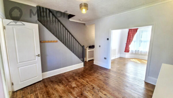 Elmhurst Road, Enfield, EN3 5TB