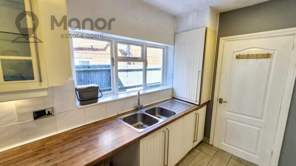Elmhurst Road, Enfield, EN3 5TB