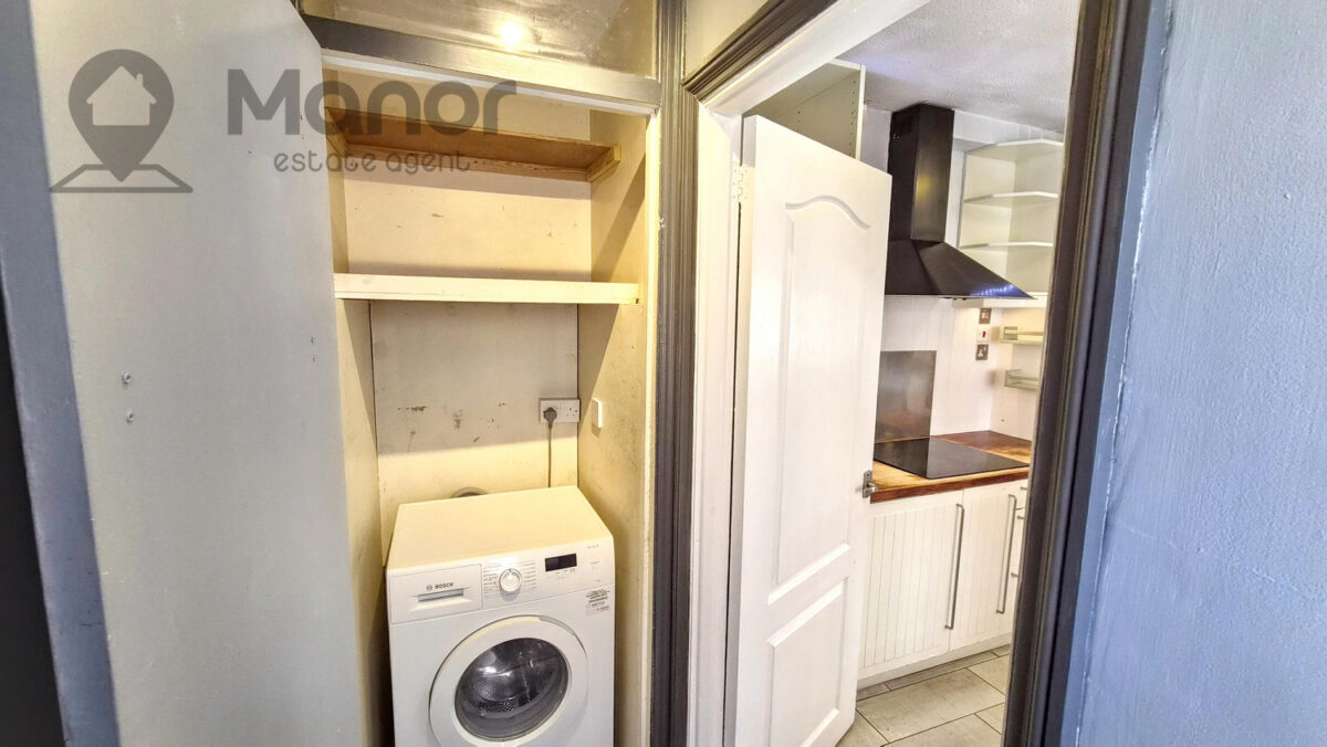 Elmhurst Road, Enfield, EN3 5TB
