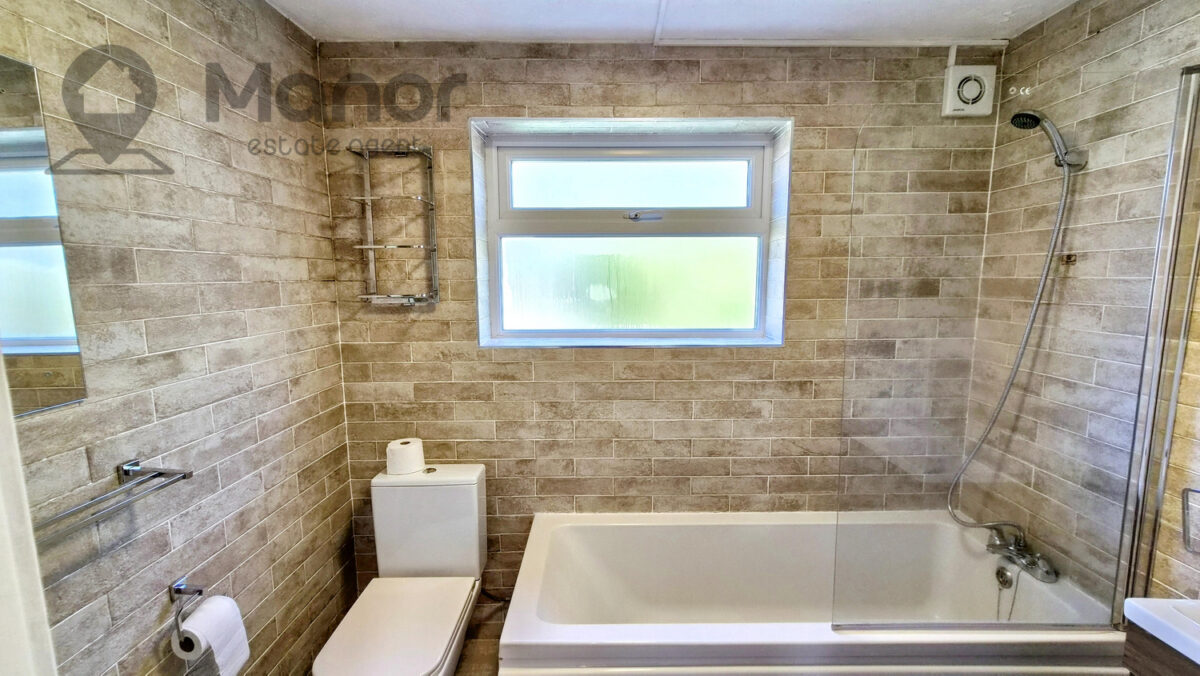 Elmhurst Road, Enfield, EN3 5TB