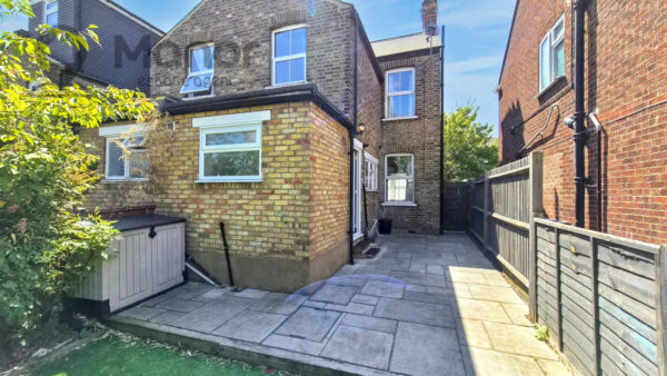 Elmhurst Road, Enfield, EN3 5TB