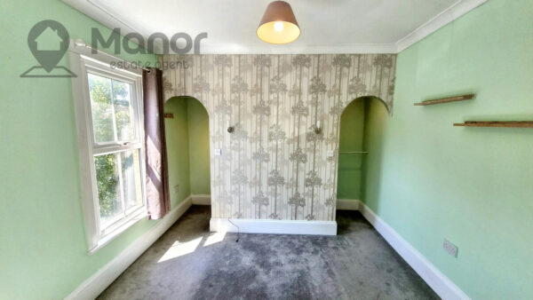 Elmhurst Road, Enfield, EN3 5TB