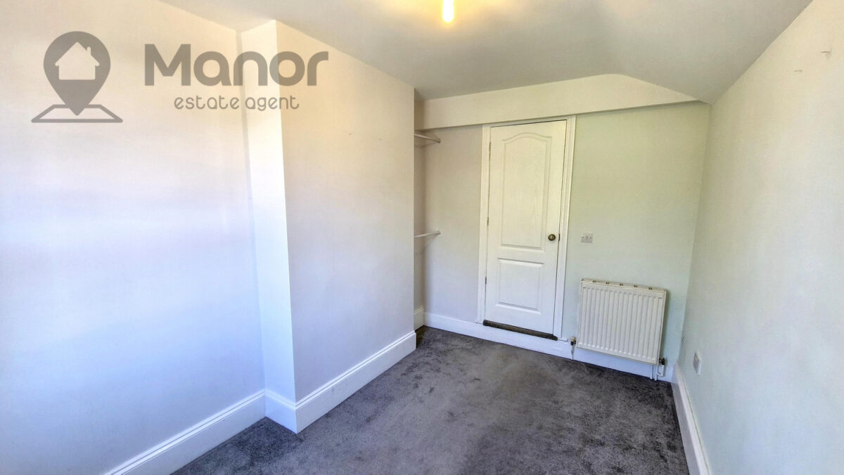 Elmhurst Road, Enfield, EN3 5TB