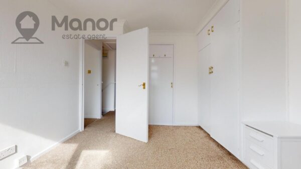 Lansbury Avenue, Romford, RM6 6SD
