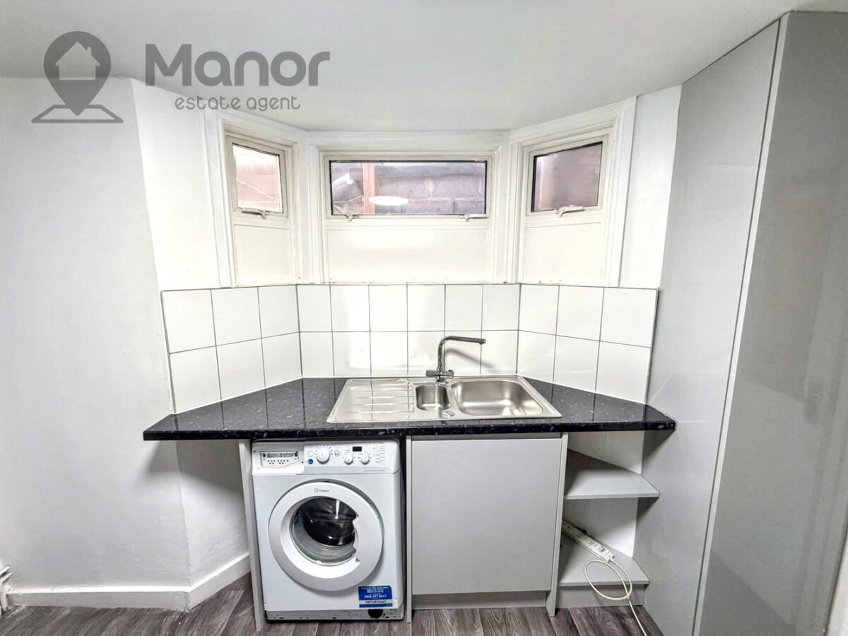 High Street North, Manor Park, E12 6RH