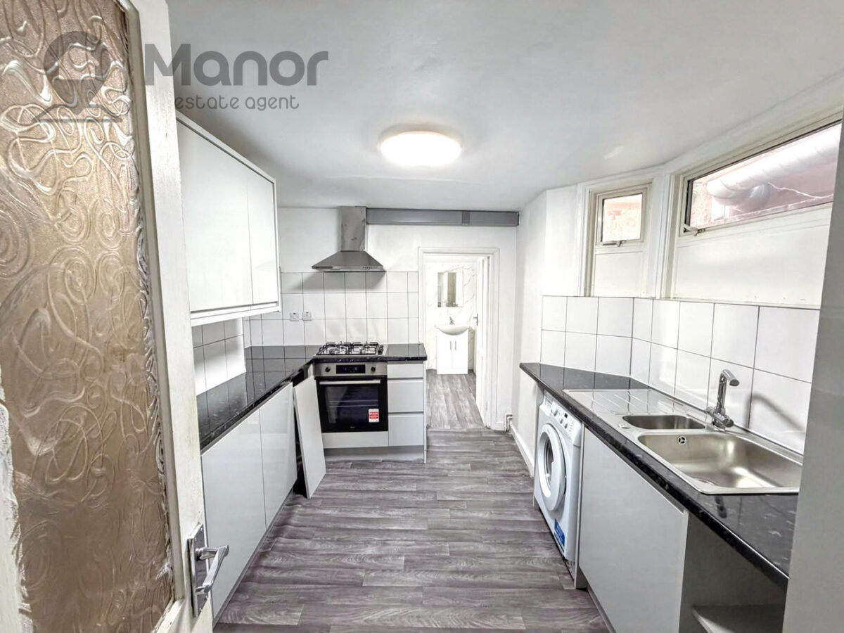 High Street North, Manor Park, E12 6RH