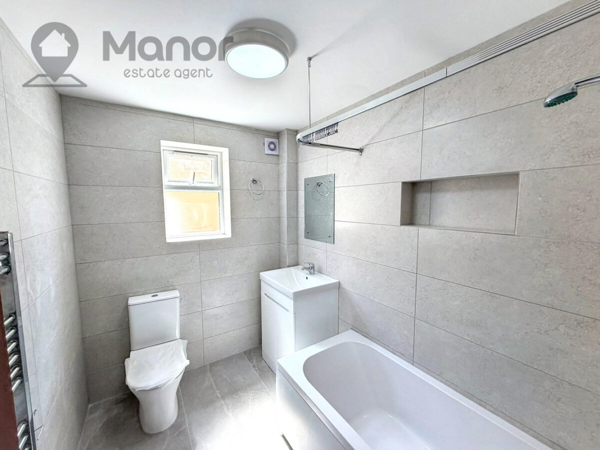 Whalebone Lane South, Dagenham, RM8 1AJ