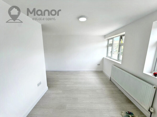 Whalebone Lane South, Dagenham, RM8 1AJ