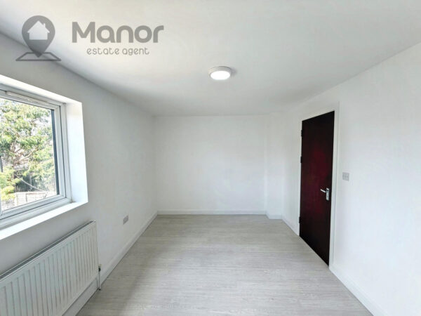 Whalebone Lane South, Dagenham, RM8 1AJ