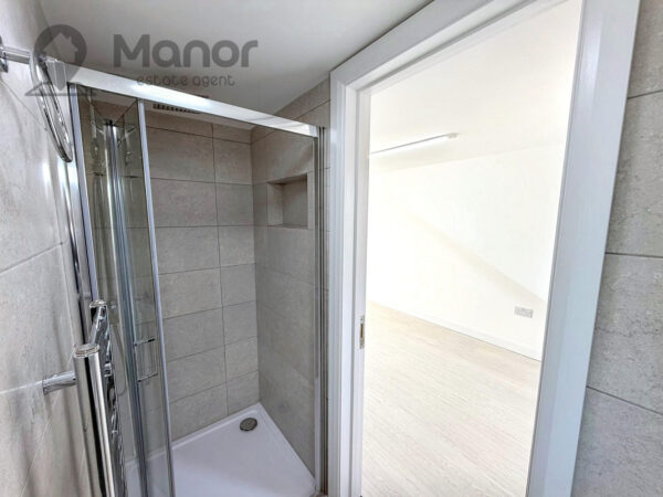 Whalebone Lane South, Dagenham, RM8 1AJ