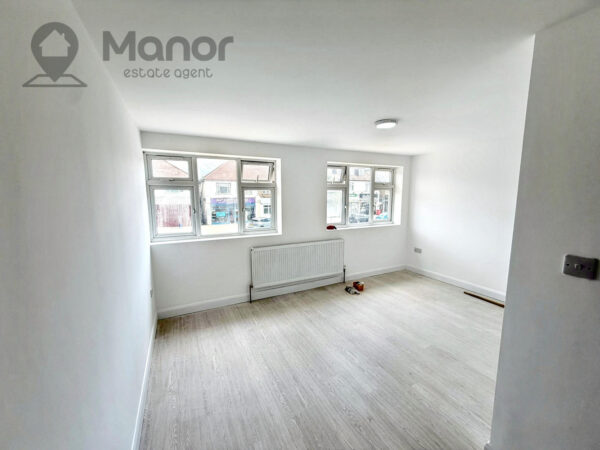 Whalebone Lane South, Dagenham, RM8 1AJ