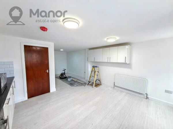 Whalebone Lane South, Dagenham, RM8 1AJ