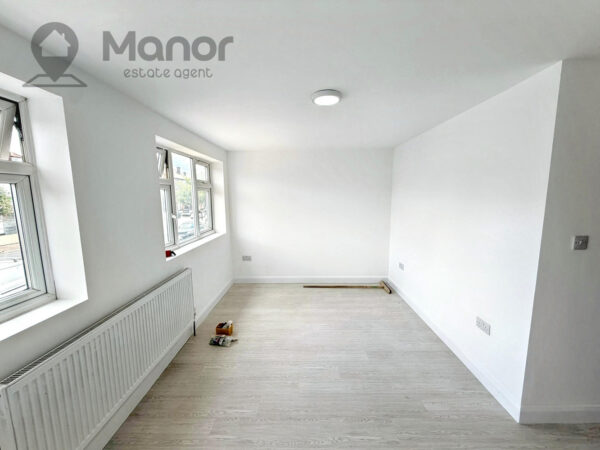 Whalebone Lane South, Dagenham, RM8 1AJ