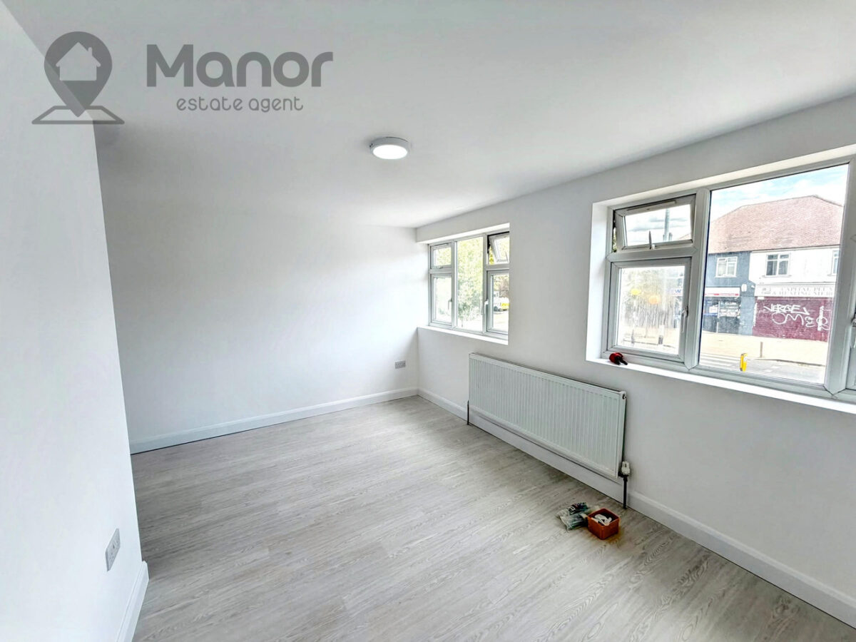 Whalebone Lane South, Dagenham, RM8 1AJ