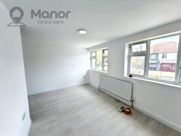 Whalebone Lane South, Dagenham, RM8 1AJ