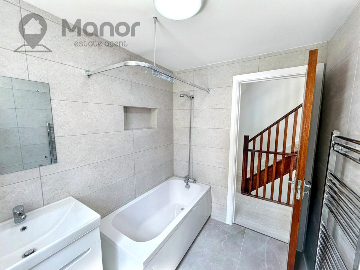 Whalebone Lane South, Dagenham, RM8 1AJ