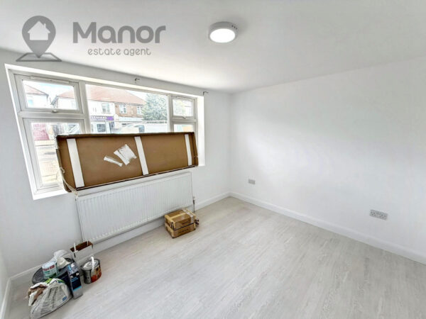 Whalebone Lane South, Dagenham, RM8 1AJ