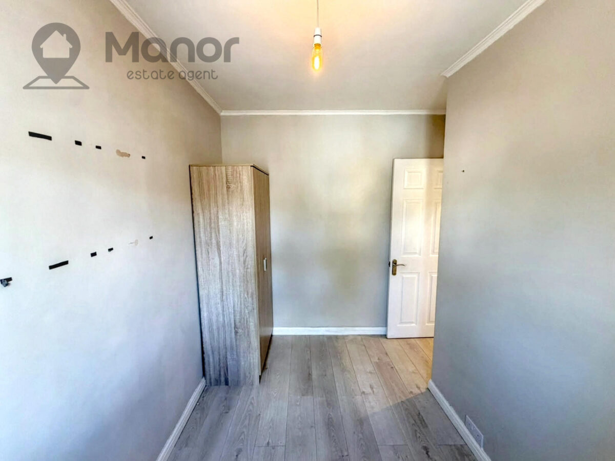 Elm Park Avenue, Hornchurch, RM12 4RY