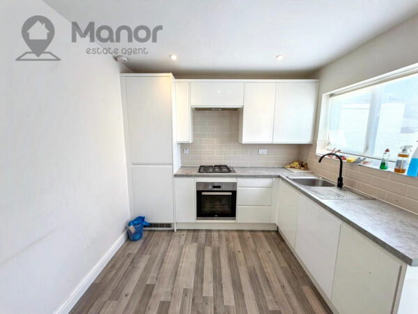 Elm Park Avenue, Hornchurch, RM12 4RY