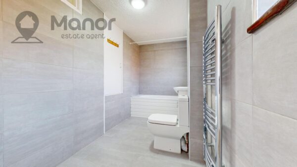 Lansbury Avenue, Romford, RM6 6SD