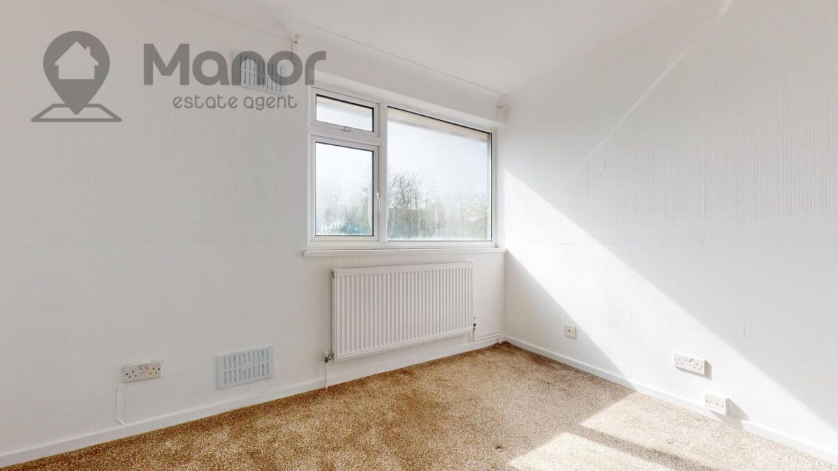 Lansbury Avenue, Romford, RM6 6SD