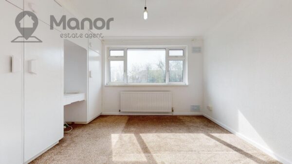 Lansbury Avenue, Romford, RM6 6SD