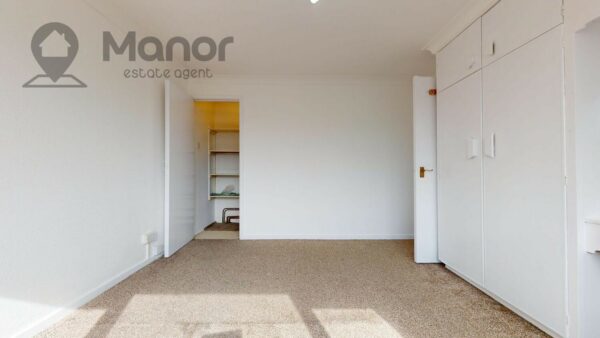 Lansbury Avenue, Romford, RM6 6SD