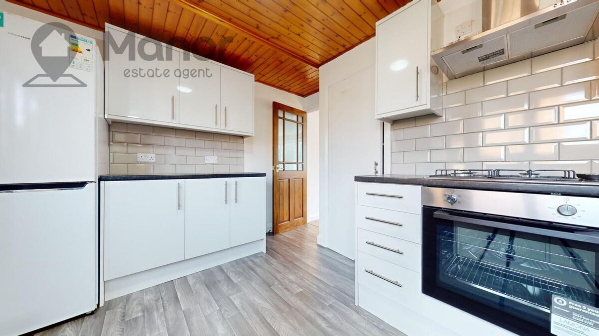 Lansbury Avenue, Romford, RM6 6SD