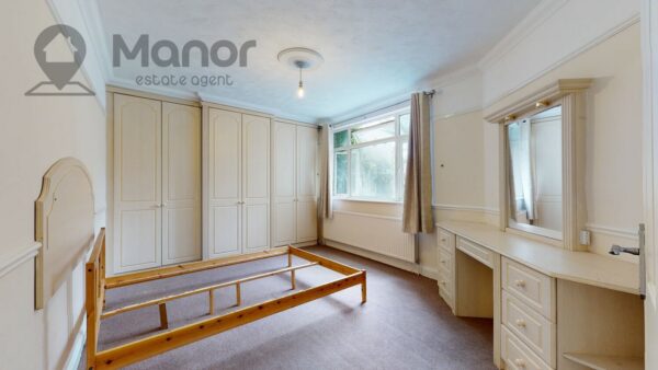 Longbridge Road, Barking, IG11 8SL