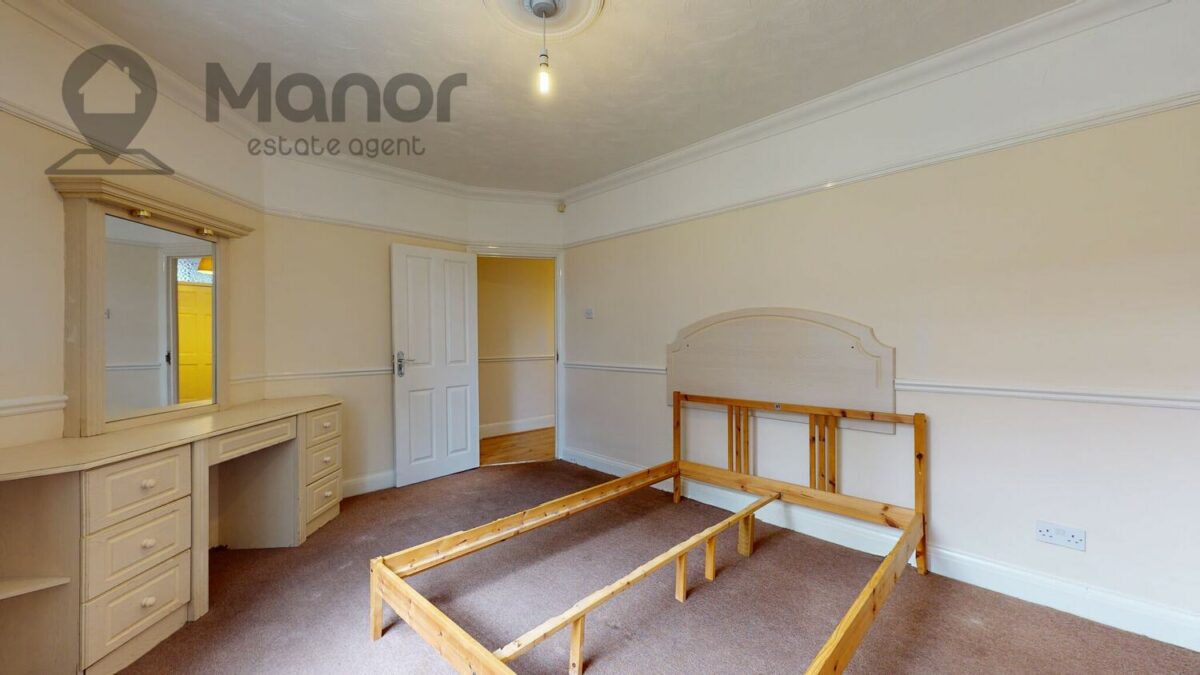 Longbridge Road, Barking, IG11 8SL