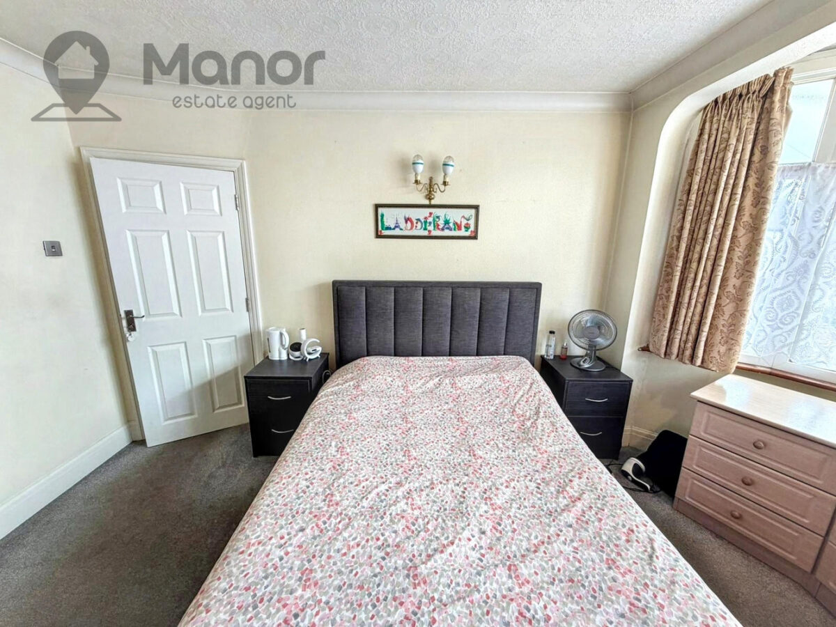Westrow Drive, Barking, IG11 9BS