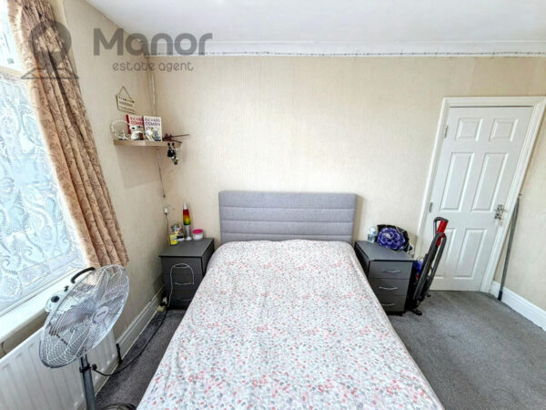 Westrow Drive, Barking, IG11 9BS