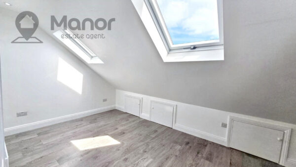 Woodford Avenue, Ilford, IG2 6UX