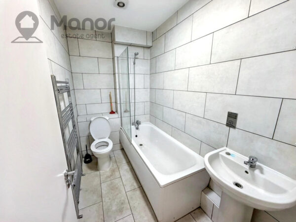 Ilford Lane, Ilford, IG1 2RR