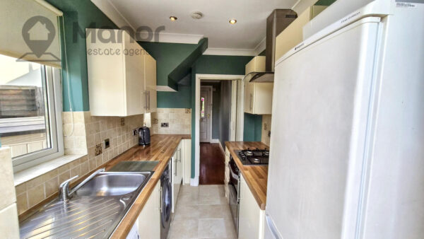 Maypole Crescent, Hainault, IG6 2UJ