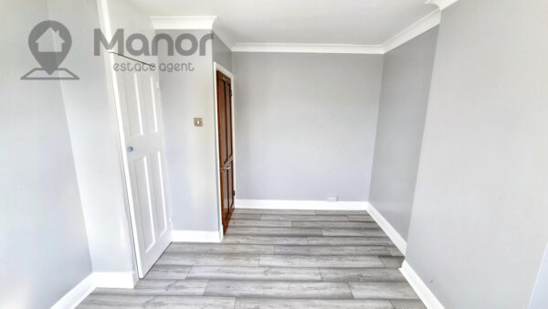Maypole Crescent, Hainault, IG6 2UJ
