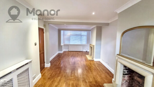 Maypole Crescent, Hainault, IG6 2UJ