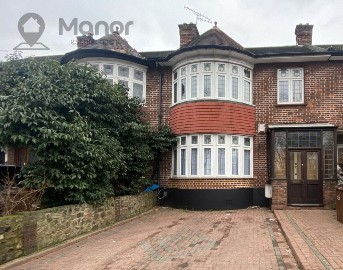 Longbridge Road, Barking, IG11 8SL